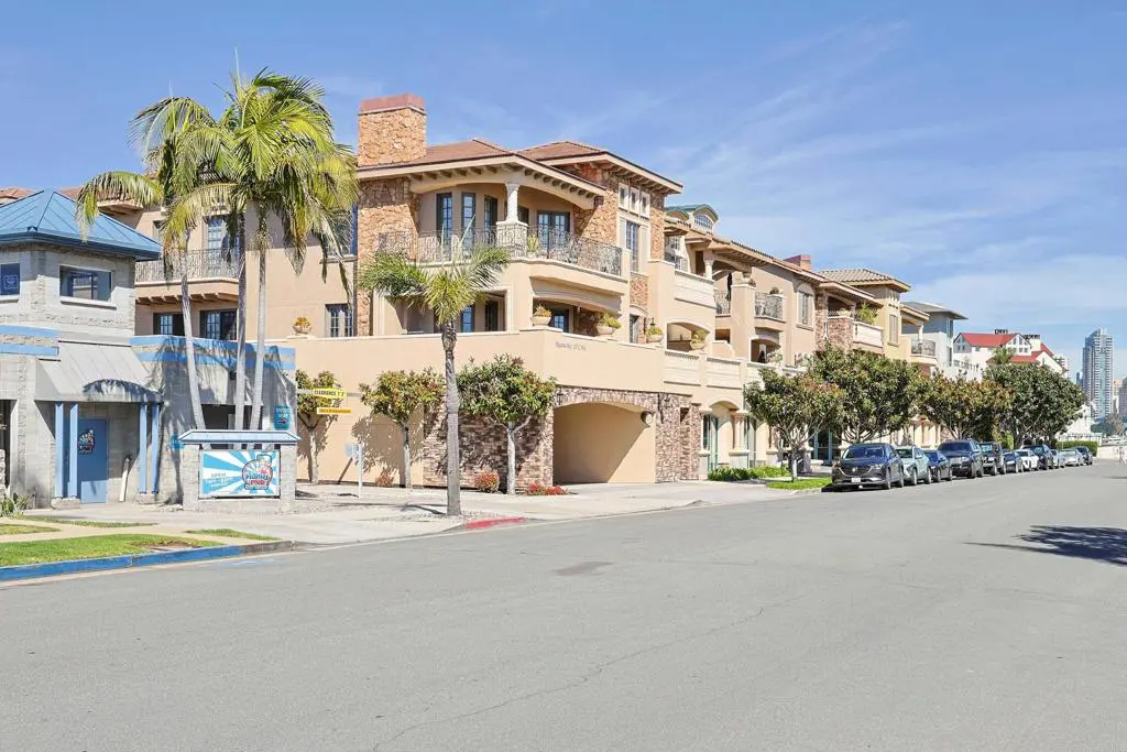 Condominium for rent at 120 C Avenue 201, Coronado, CA featuring 2 beds and 2 baths
