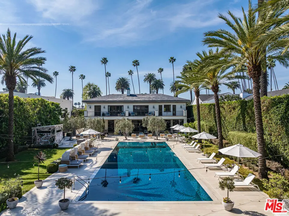 Residential Lease for rent at 618 N Beverly Drive, Beverly Hills, Los Angeles County, CA featuring 12 beds and 18 baths