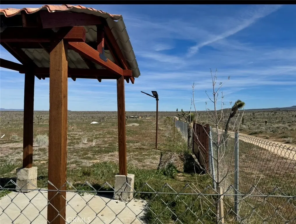 136 E Avenue W8, Pearblossom, CA — listing photo 1