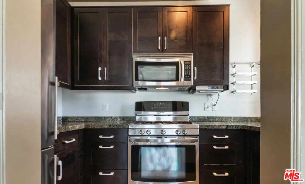 Residential Lease for rent at 254 S Vendome, Los Angeles, Los Angeles County, CA featuring 1 bed and 1 bath
