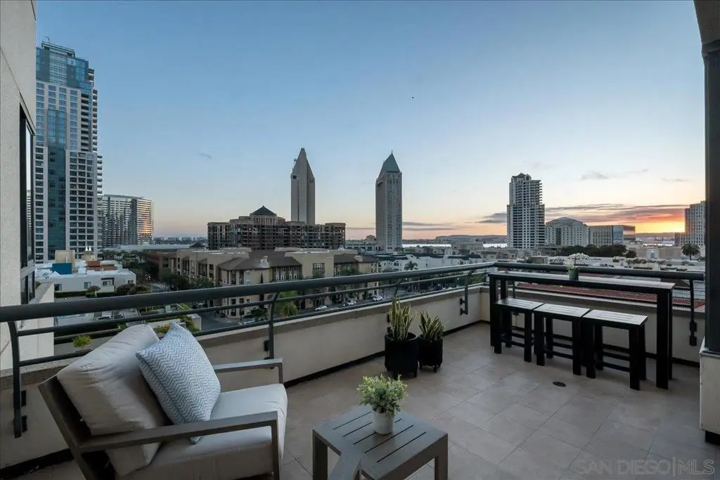Condominium for sale at 700 Front St 605, San Diego, CA featuring 2 beds and 3 baths