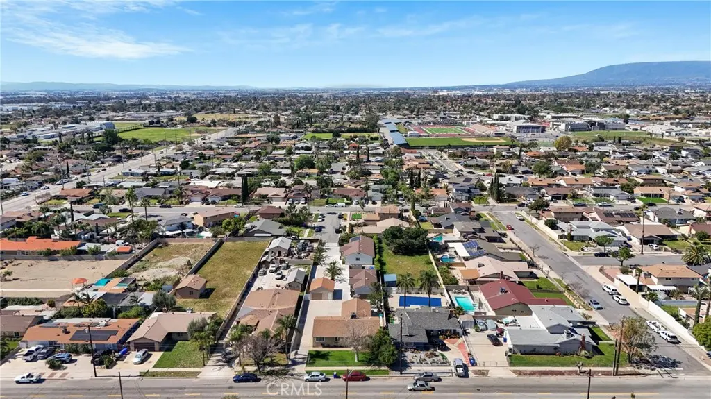 9614 Cypress, Fontana, CA — listing photo 1