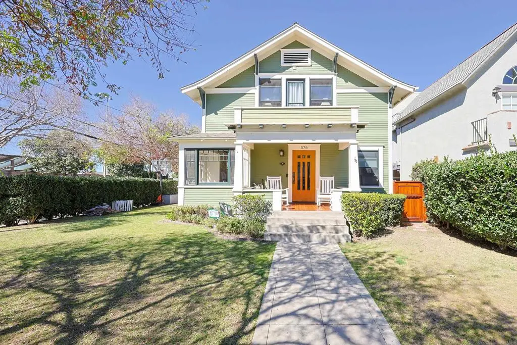 Single Family Residence for rent at 576 E, Coronado, CA featuring 5 beds and 4 baths