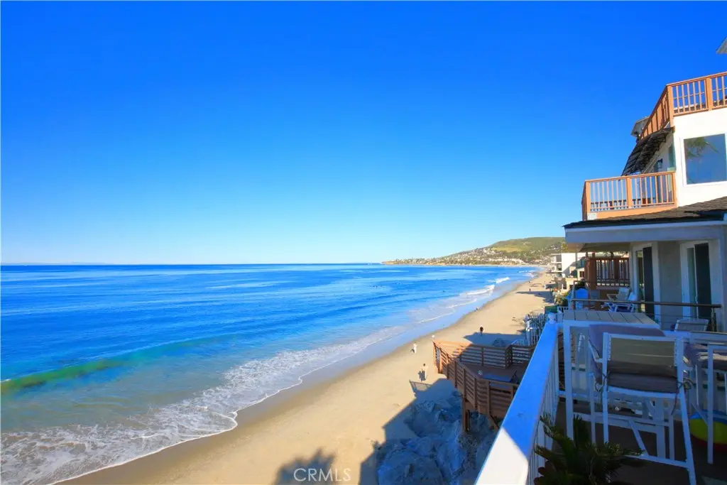 Single Family Residence for rent at 1061 Gaviota, Laguna Beach, CA featuring 4 beds and 3 baths