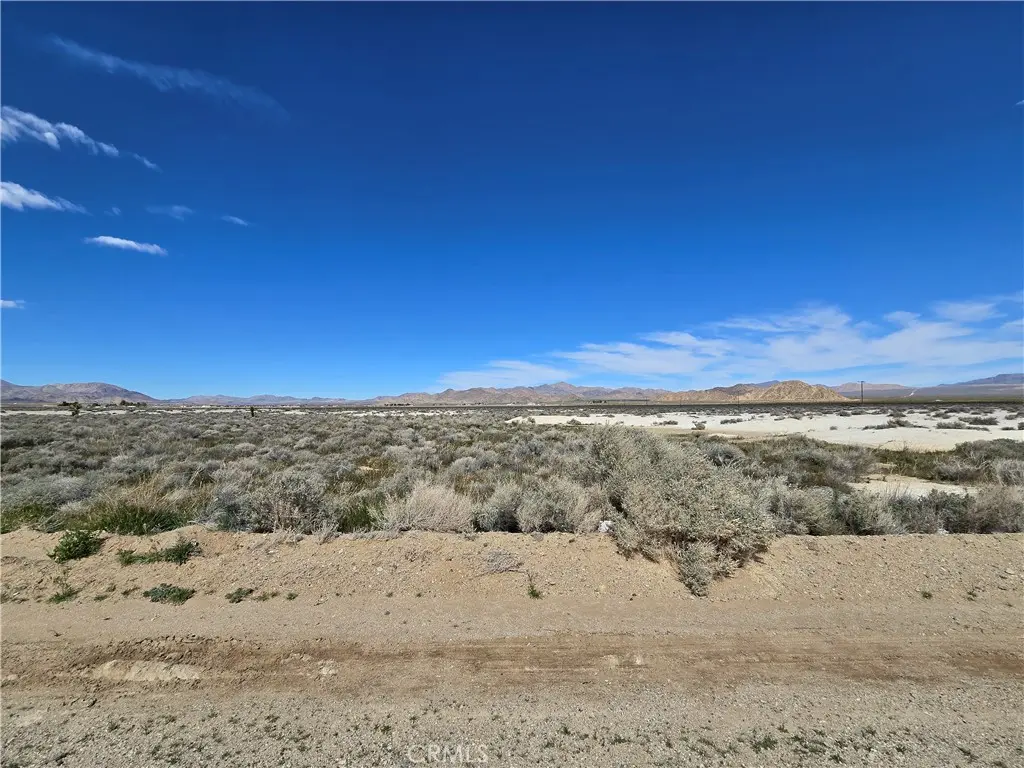 2 Northside Road, Lucerne Valley, CA — listing photo 1