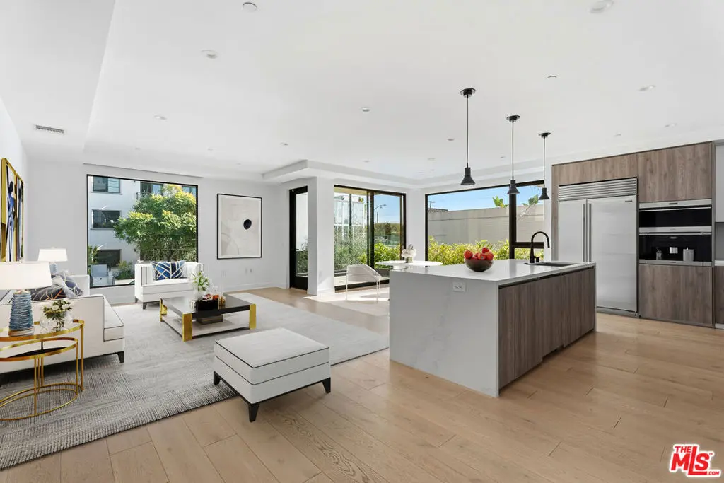 Apartment for rent at 725 N Croft Avenue 109, Los Angeles, CA featuring 3 beds and 3 baths