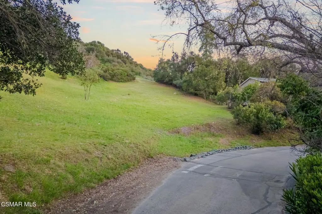 44 Upper Lake Road, Lake Sherwood, CA — listing photo 1