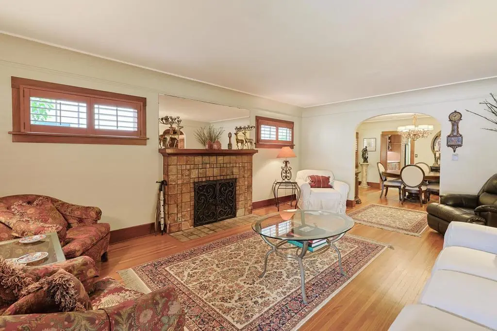Single Family Residence for rent at 1027 Encino, Coronado, CA featuring 4 beds and 3 baths