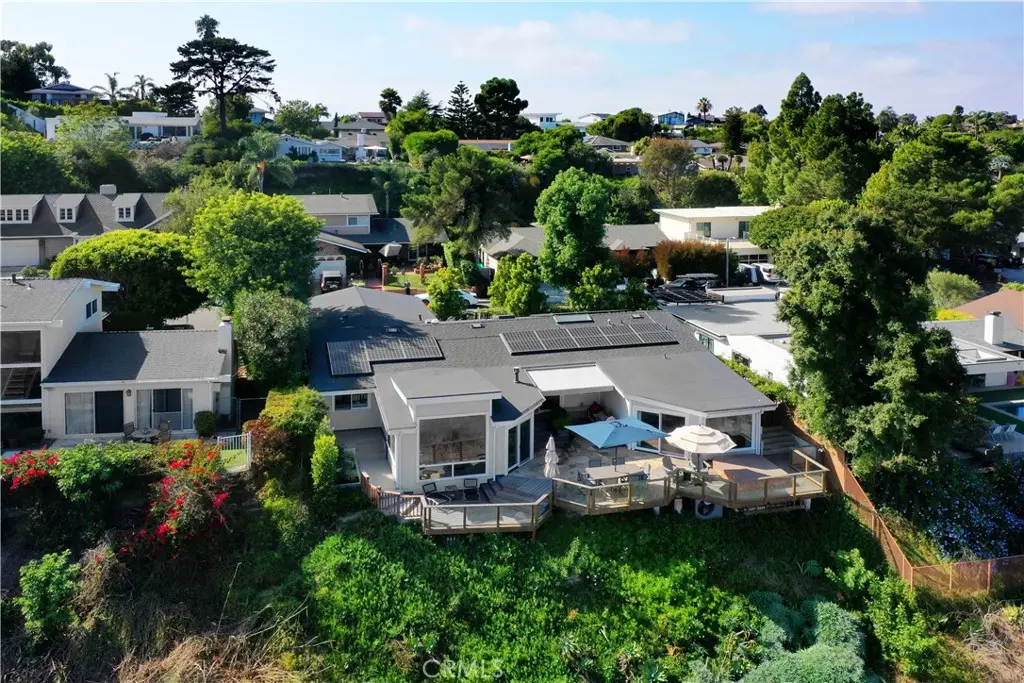 Single Family Residence for rent at 3064 Nestall, Laguna Beach, CA featuring 4 beds and 3 baths
