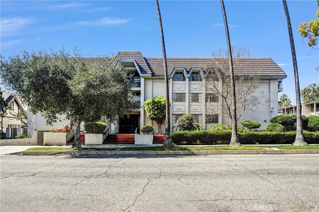 497 S El Molino 106, Pasadena, CA — listing photo 1