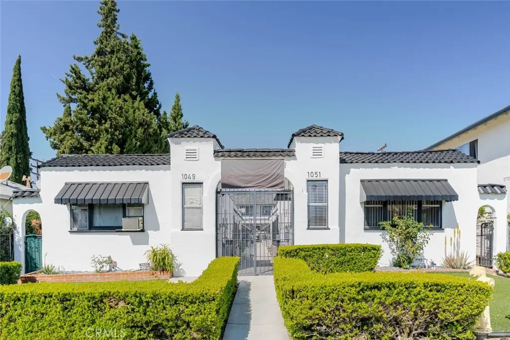 Residential Lease for rent at 1051 Western Avenue C, Glendale, Los Angeles County, CA featuring 1 bed and 1 bath