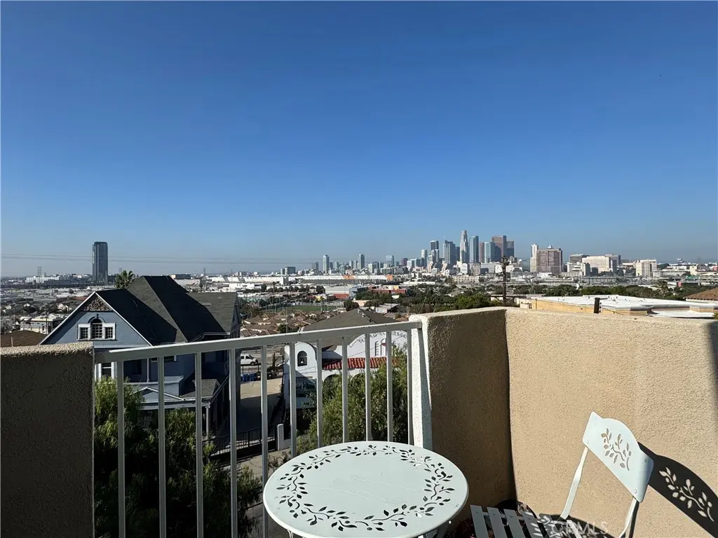 Residential Lease for rent at 1529 Pleasant Avenue C, Los Angeles, Los Angeles County, CA featuring 4 beds and 2 baths