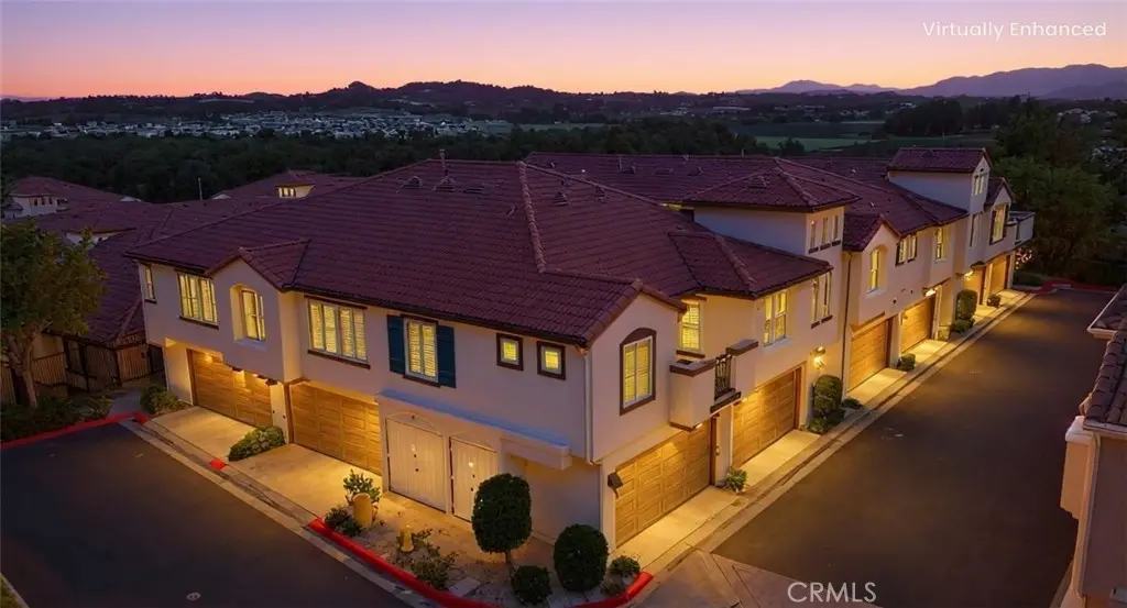 Condominium for sale at 5010 Golondrina Way 64, Oceanside, CA featuring 3 beds and 2 baths