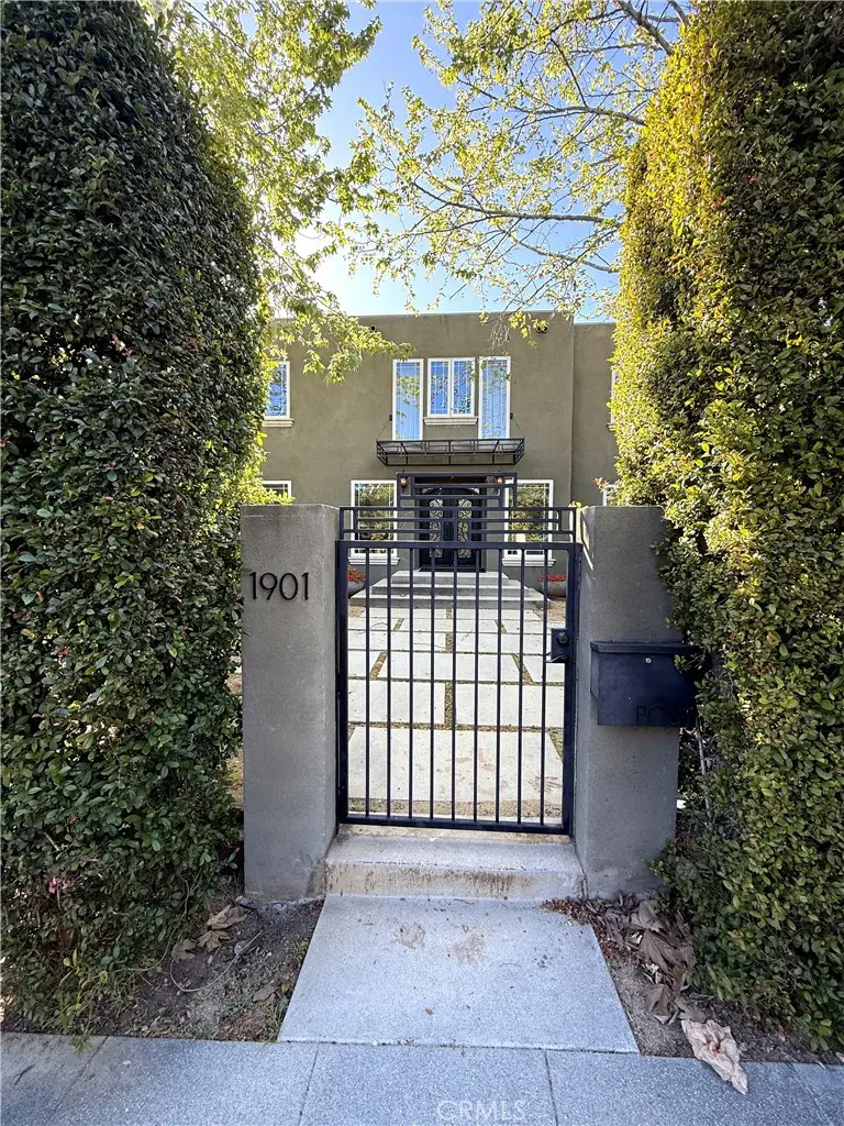 Single Family Residence for sale at 1901 N Catalina, Los Angeles, CA featuring 4 beds and 4 baths