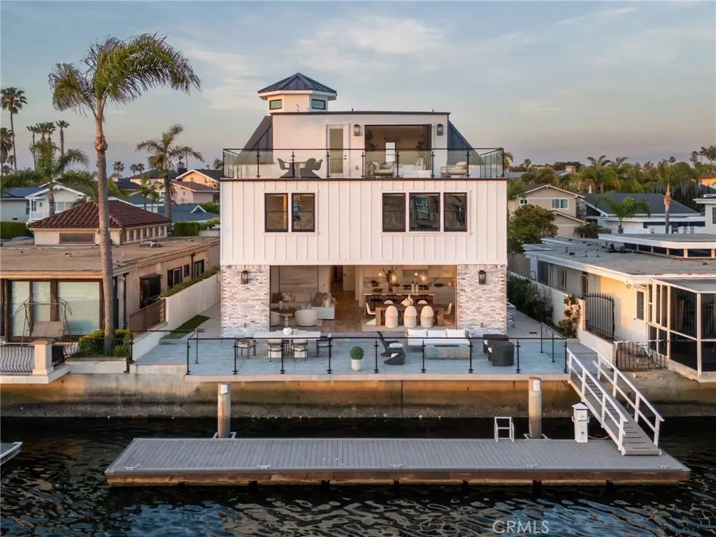 Single Family Residence for sale at 17007 Edgewater Lane, Huntington Beach, CA featuring 5 beds and 6 baths