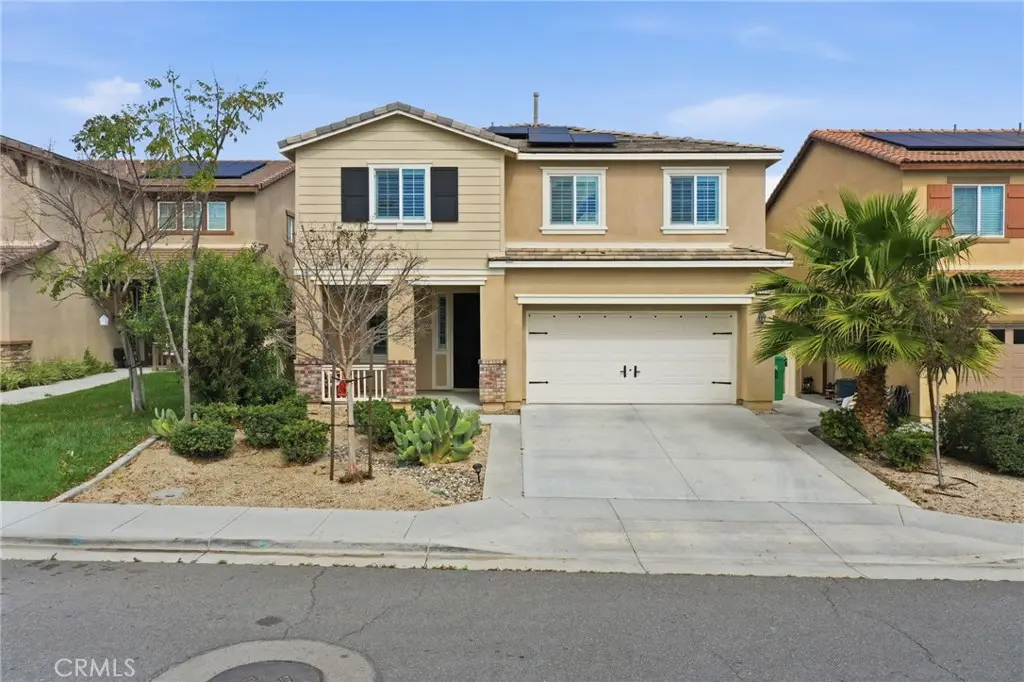 Single Family Residence for sale at 24318 Red Spruce, Murrieta, CA featuring 3 beds and 3 baths