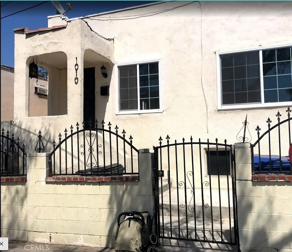 Residential Lease for rent at 1010 tremont st, Los Angeles, Los Angeles County, CA featuring 3 beds and 1 bath