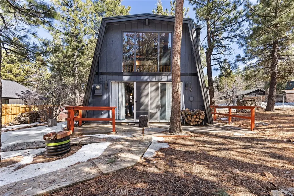 189 Moreno Lane, Sugarloaf, CA — listing photo 1