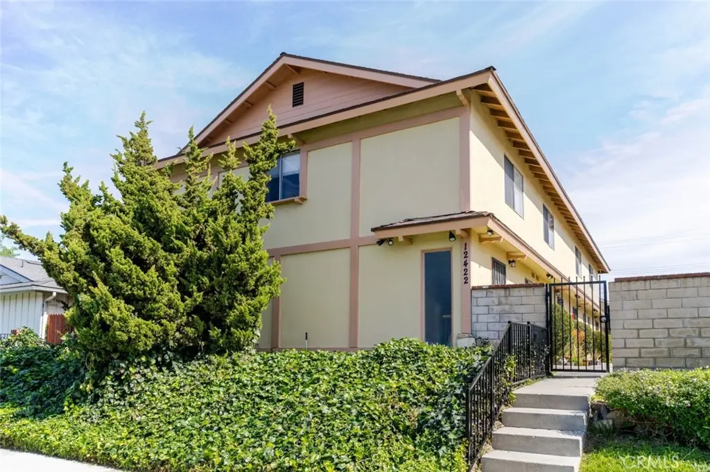12422 Clearglen Avenue, Whittier, CA — listing photo 1