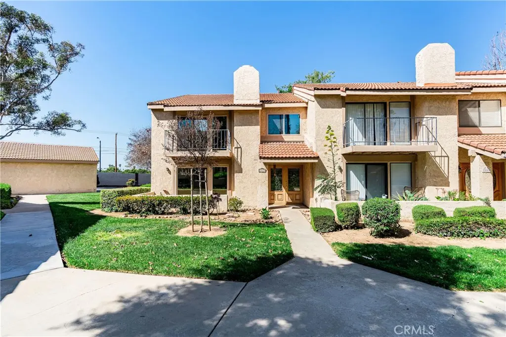 Single Family Residence for sale at 7088 Seville, Riverside, CA featuring 3 beds and 3 baths