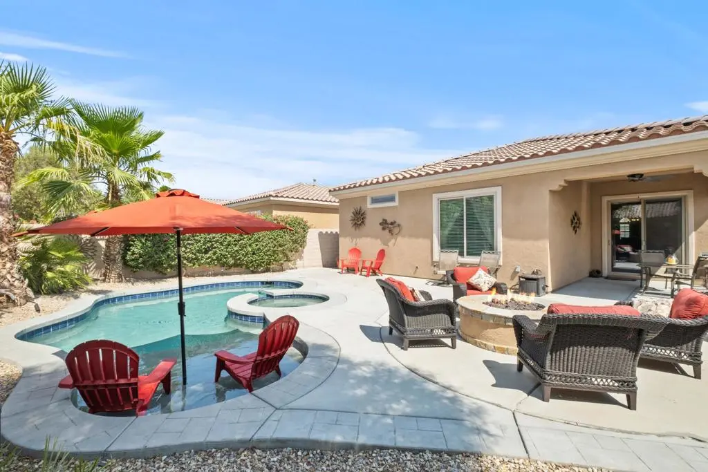 Residential Lease for rent at 81673 Avenida Alturas, Indio, Riverside County, CA featuring 2 beds and 2 baths