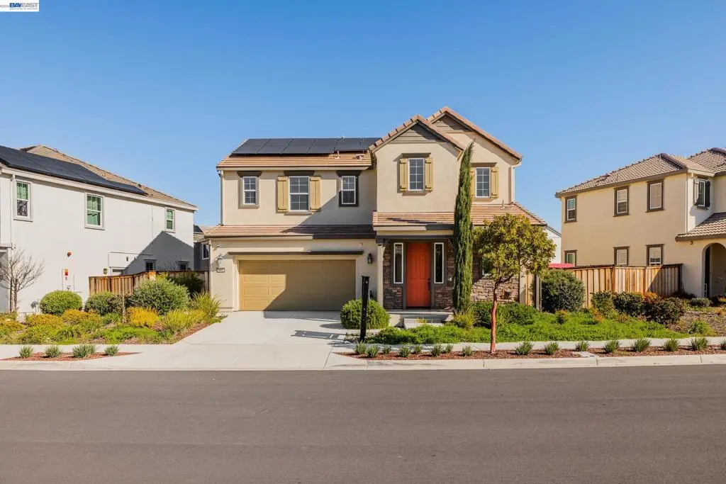 Single Family Residence for sale at 2891 Reyva Dhillon Ln, Tracy, CA featuring 4 beds and 4 baths