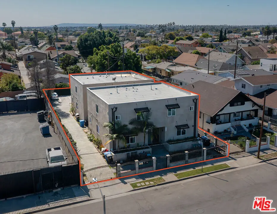 Residential Income for sale at 816 W 47th Street, Los Angeles, CA featuring 16 beds and 12 baths