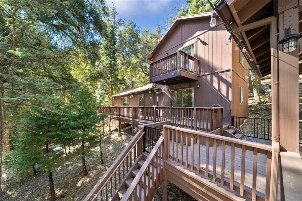 330 Canyon Drive, Cedarpines Park, CA — listing photo 1