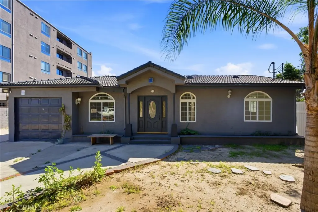 6742 6744 Radford Avenue, North Hollywood, CA — listing photo 1