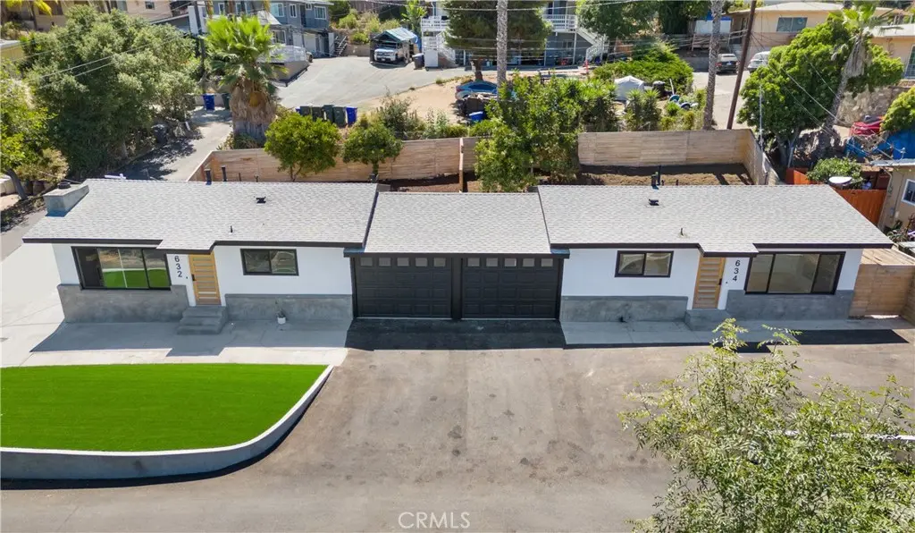 632 634 Truly, Vista, CA — listing photo 1