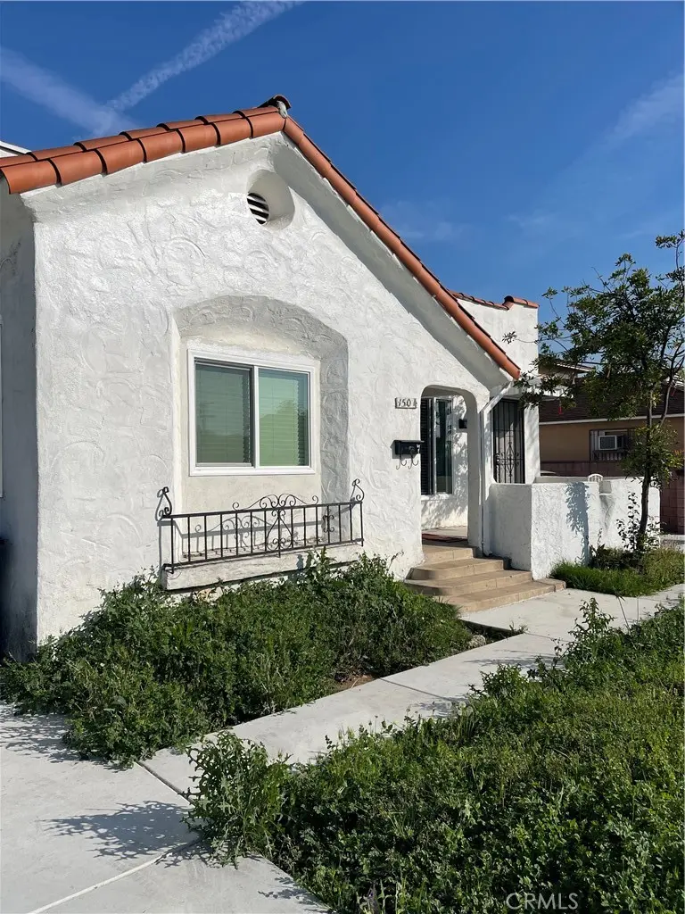 Triplex for rent at 1504 S Garfield, Alhambra, CA featuring 2 beds and 1 bath