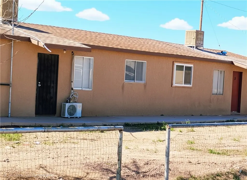 41325 National Trails Highway 2, Daggett, CA — listing photo 1