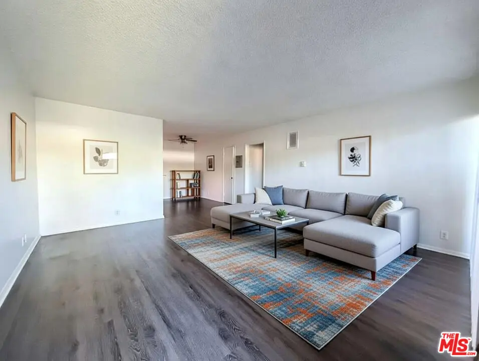 Residential Lease for rent at 1208 W Adams Boulevard 1, Los Angeles, Los Angeles County, CA featuring 2 beds and 1 bath