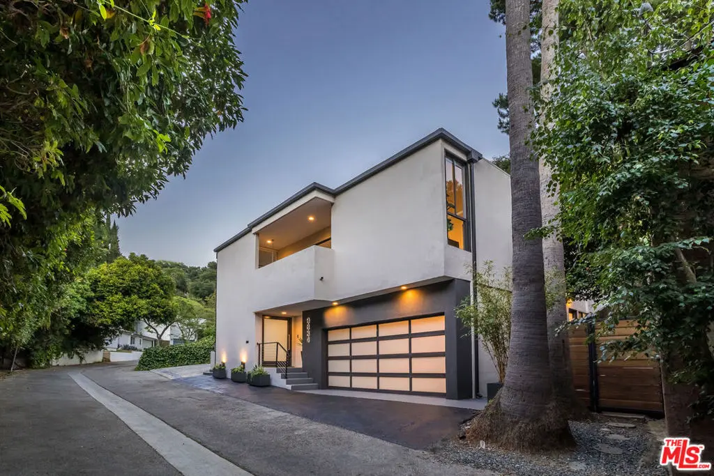 Residential Lease for rent at 9834 Wanda Park Drive, Beverly Hills, Los Angeles County, CA featuring 4 beds and 3 baths