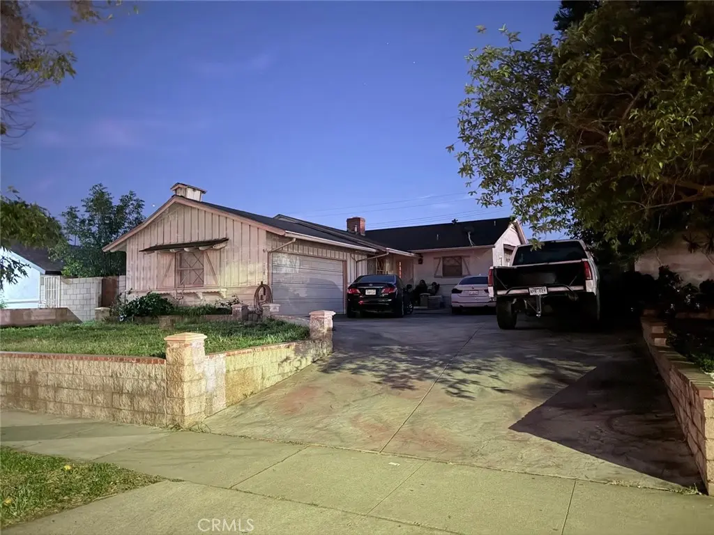 Single Family Residence for sale at 1068 W 10th, Corona, CA featuring 3 beds and 2 baths