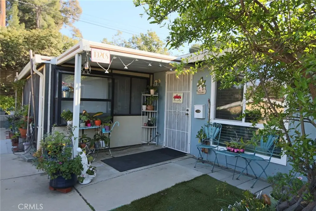 19208 Avenue Of The Oaks J, Newhall, CA — listing photo 1