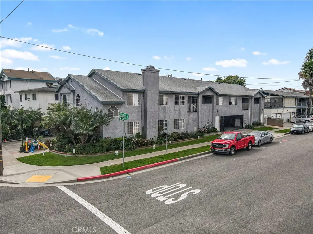 3702 W 126th, Hawthorne, CA — listing photo 1