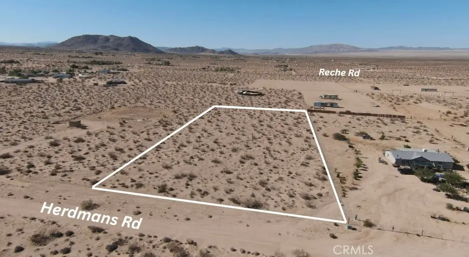 60684 Herdmans, Landers, CA — listing photo 1