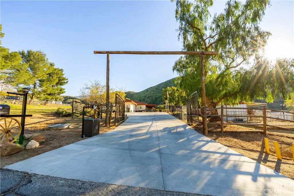 2862 Calmgarden Road, Acton, CA — listing photo 1