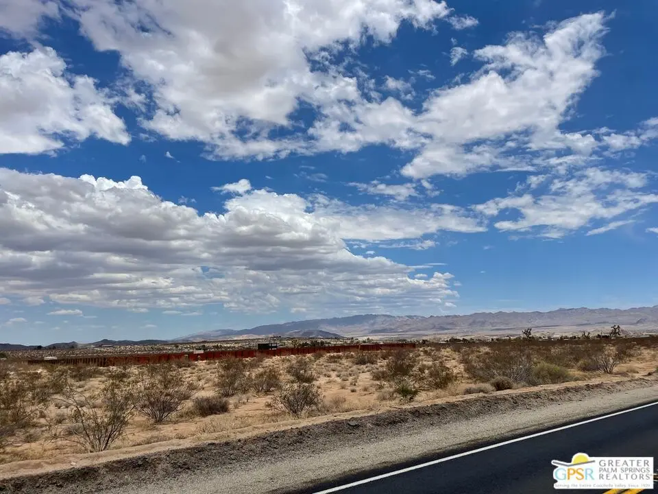 32 Border Ave, Joshua Tree, CA — listing photo 1