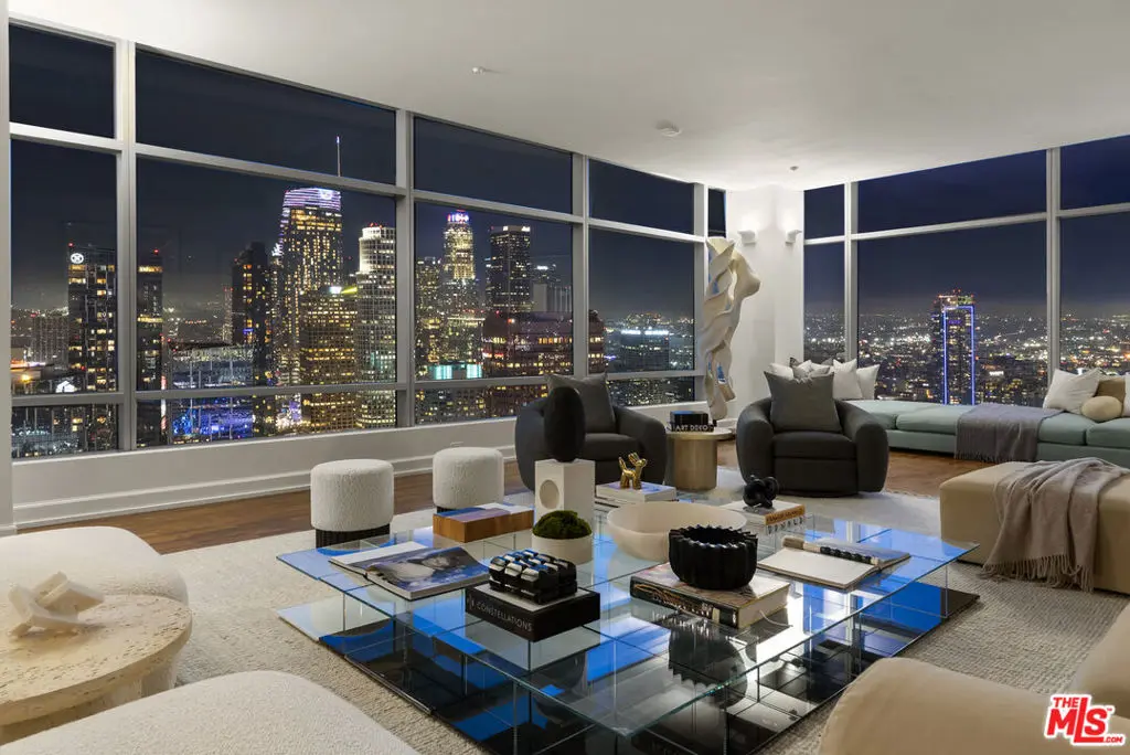 Residential Lease for rent at 900 W Olympic Boulevard 47G, Los Angeles, Los Angeles County, CA featuring 3 beds and 4 baths
