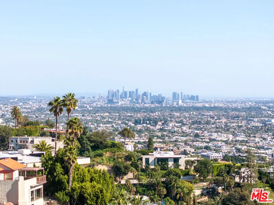 9442 Sierra Mar Place, Los Angeles, CA — listing photo 1