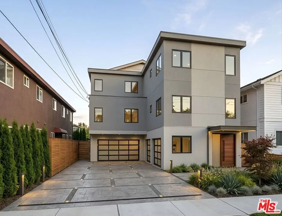 715 E 41st Place, Los Angeles, CA — listing photo 1