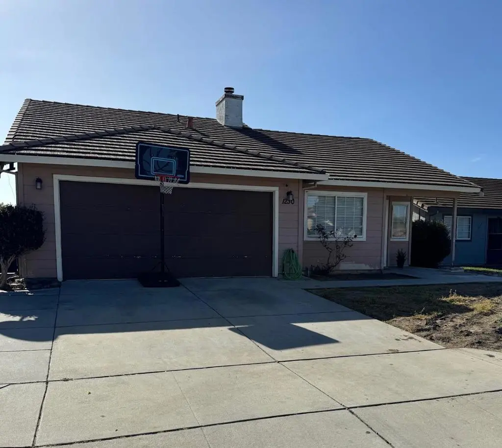 1230 Paseo Grande, Salinas, CA — listing photo 1
