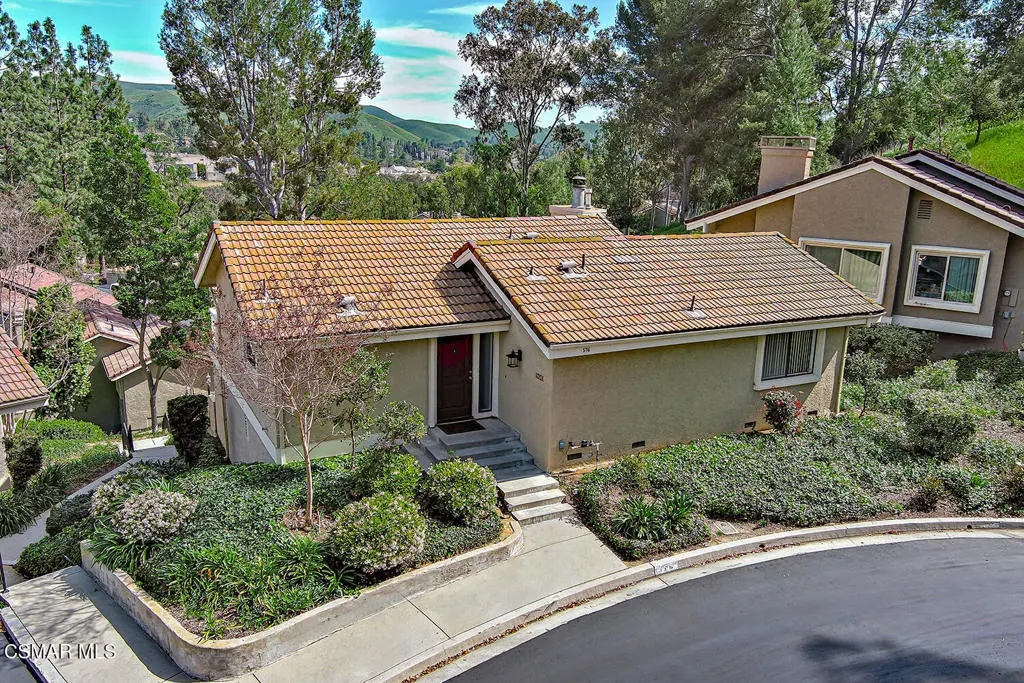 576 Calle De Las Ovejas, Oak Park, CA — listing photo 1