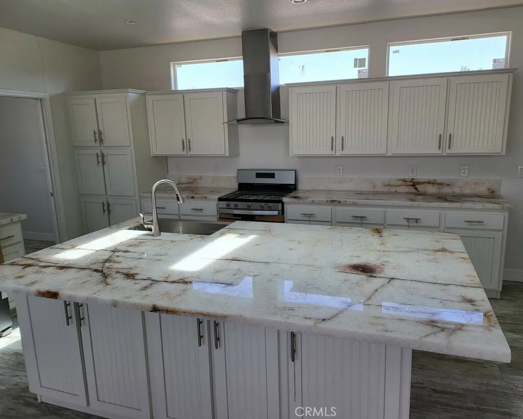21500 Lassen 122, Chatsworth, CA — listing photo 1