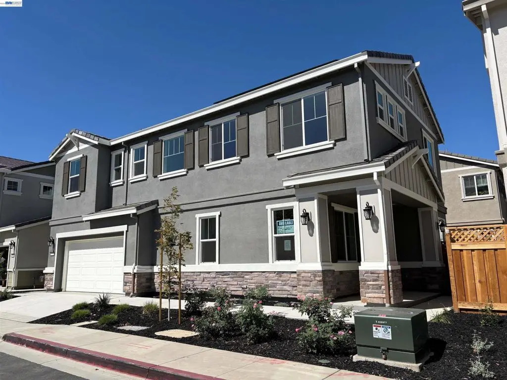 Single Family Residence for sale at 222 Mindy Way, Pittsburg, CA featuring 5 beds and 4 baths