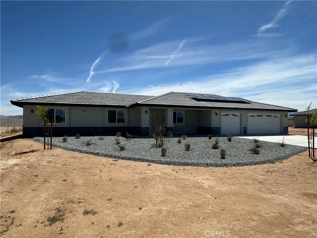 15009 Temecula Road, Apple Valley, CA — listing photo 1