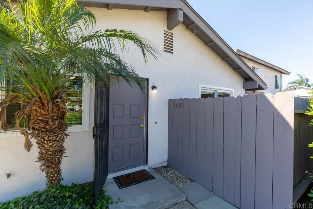Condominium for sale at 3433 Seabreeze Walk 3433, Oceanside, CA featuring 2 beds and 1 bath