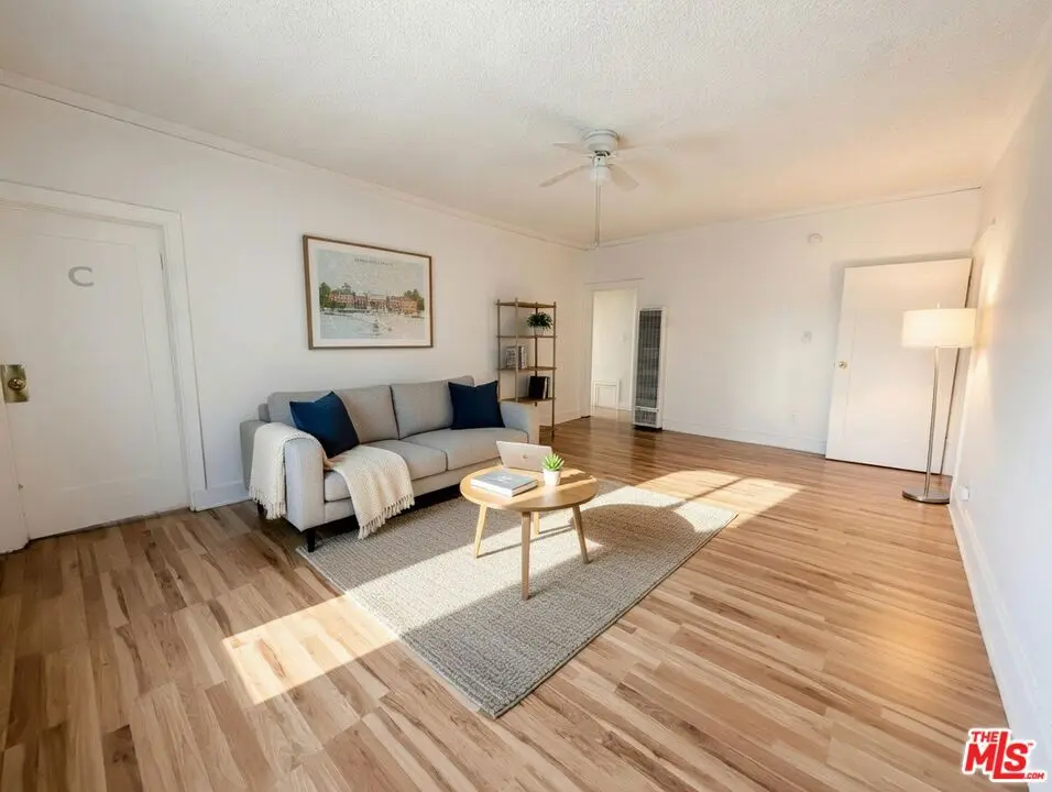 Residential Lease for rent at 2611 W Orchard Avenue 2609, Los Angeles, Los Angeles County, CA featuring 3 beds and 2 baths
